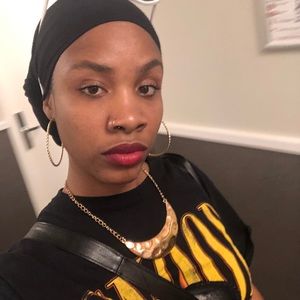 Meet your Posher, Amber